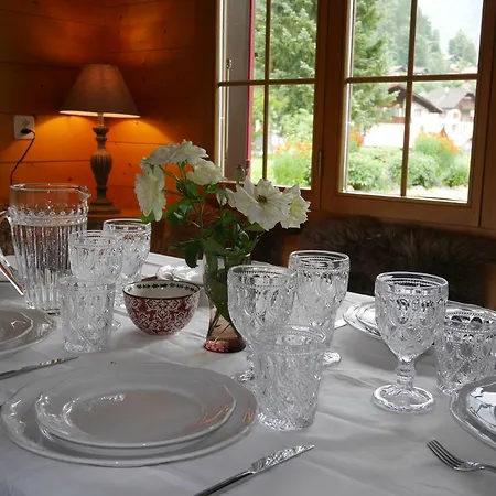 Chalet Authentique Avec Magnifique Vue Sur L'eiger